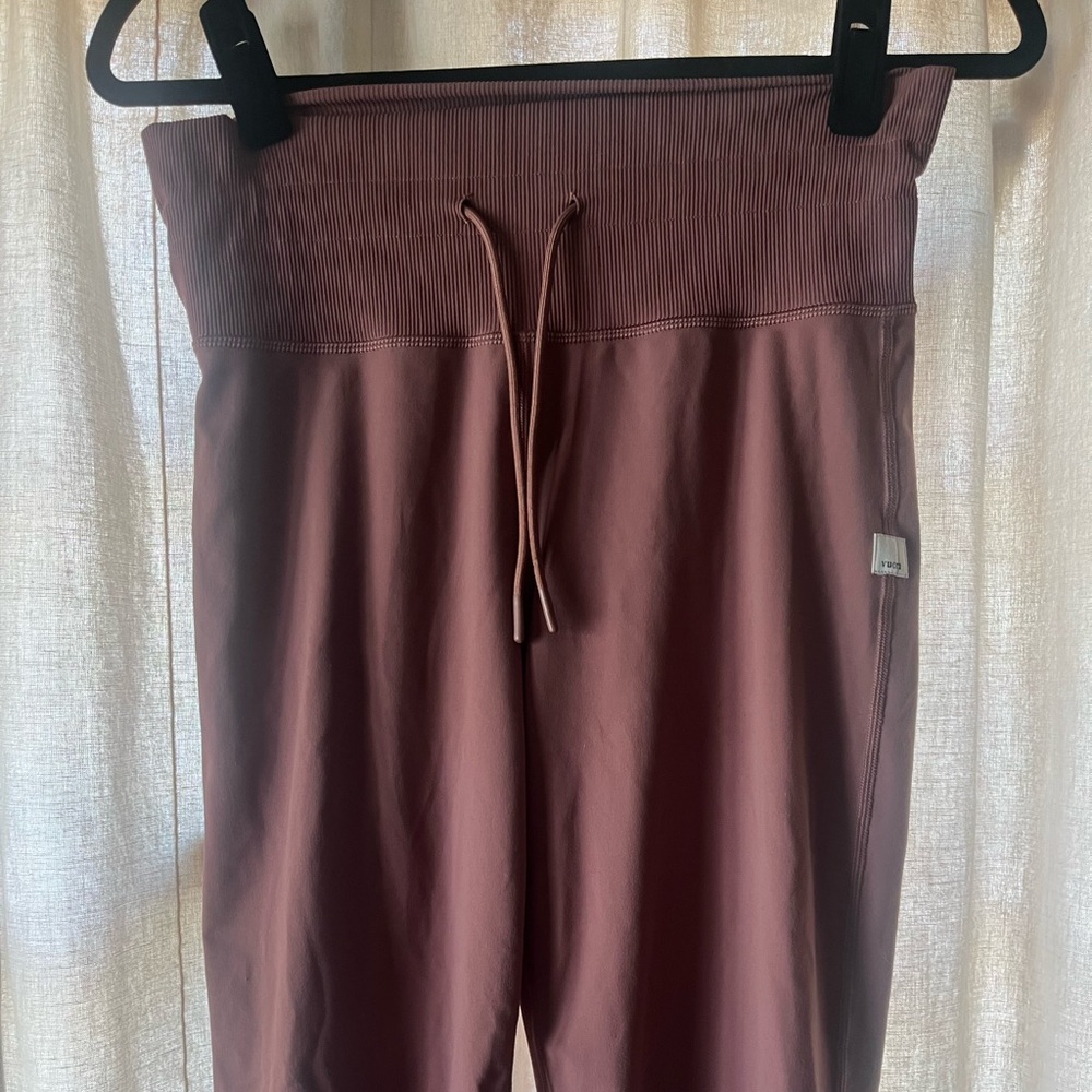 Vuori Mauve pants/Joggers